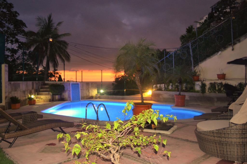 Condo Selva Alta بويرتو فالارتا المظهر الخارجي الصورة
